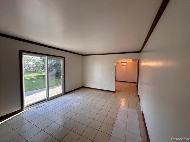 13318 Leech Drive, Sterling Heights, MI 48312