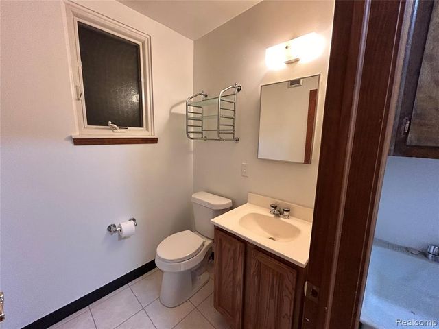 13318 Leech Drive, Sterling Heights, MI 48312