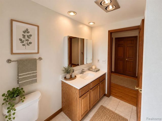 13318 Leech Drive, Sterling Heights, MI 48312