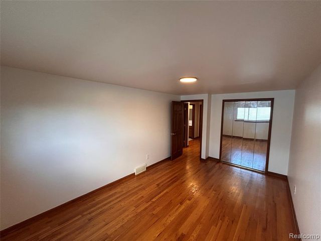 13318 Leech Drive, Sterling Heights, MI 48312