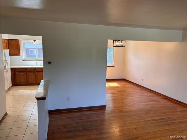 13318 Leech Drive, Sterling Heights, MI 48312