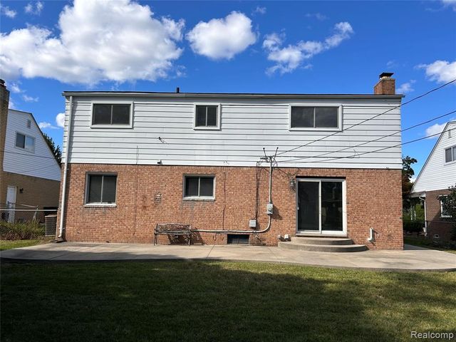 13318 Leech Drive, Sterling Heights, MI 48312