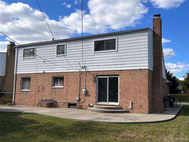 13318 Leech Drive, Sterling Heights, MI 48312