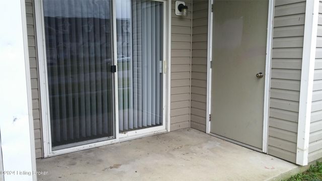 4107 Blue Ct 8, Louisville, KY 40229