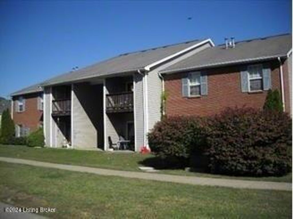 4107 Blue Ct 8, Louisville, KY 40229