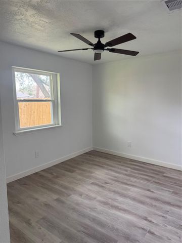 13722 New Village Lane, Sugar Land, TX 77498