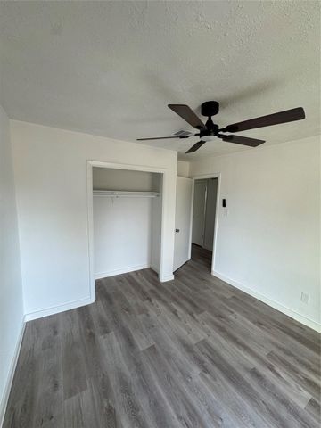 13722 New Village Lane, Sugar Land, TX 77498