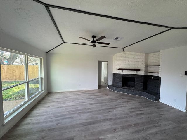 13722 New Village Lane, Sugar Land, TX 77498