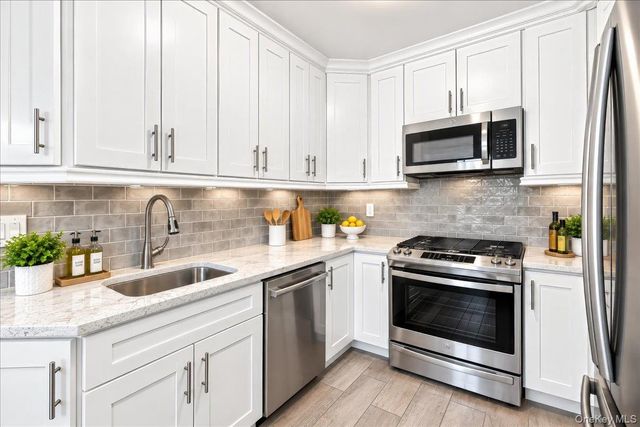 5635 Netherland Avenue 2C, Bronx, NY 10471