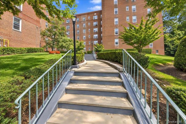 5635 Netherland Avenue 2C, Bronx, NY 10471