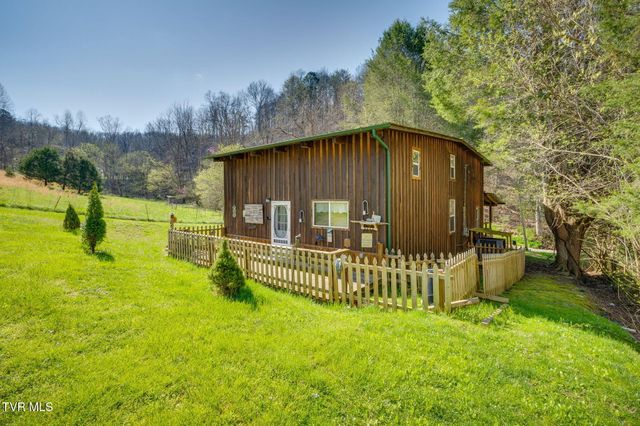 205 Helton Hollow Road, Eidson, TN 37731