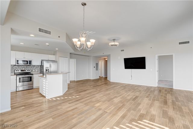 8255 las vegas Boulevard 1713, Las Vegas, NV 89123