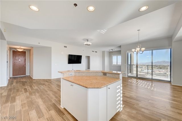 8255 las vegas Boulevard 1713, Las Vegas, NV 89123