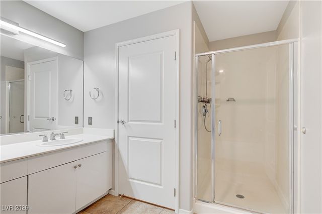 8255 las vegas Boulevard 1713, Las Vegas, NV 89123