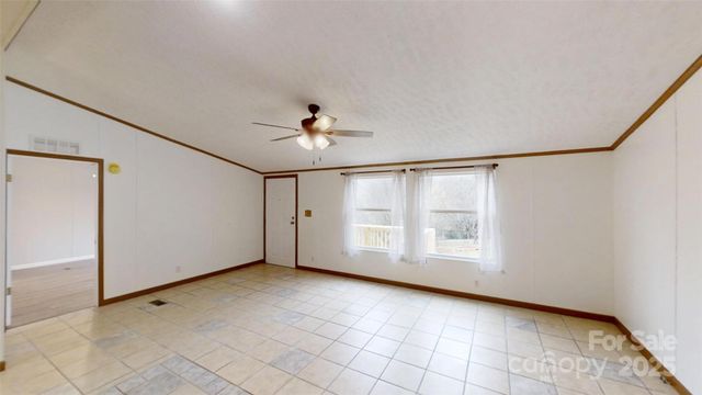 71 London Lane, Clyde, NC 28721