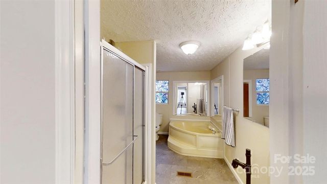 71 London Lane, Clyde, NC 28721