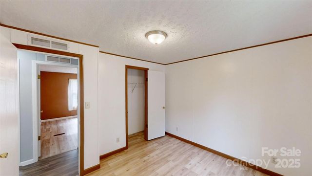 71 London Lane, Clyde, NC 28721