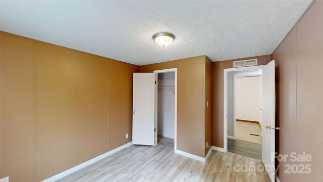 71 London Lane, Clyde, NC 28721