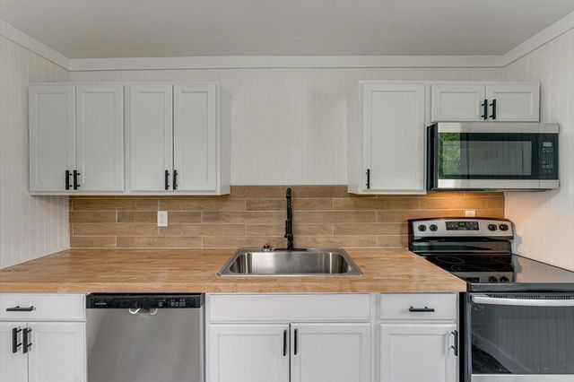 9 Longstreet Road, Rossville, GA 30741