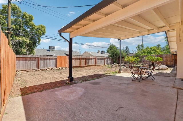 5969 N Haven Dr, North Highlands, CA 95660
