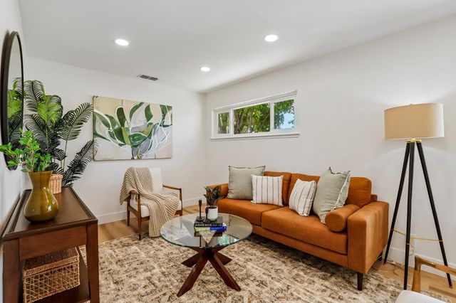 5969 N Haven Dr, North Highlands, CA 95660