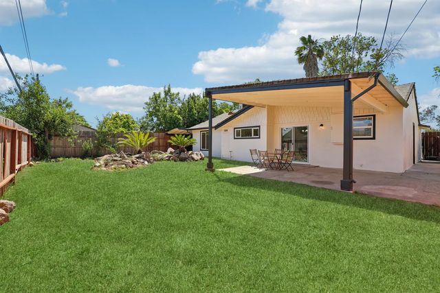 5969 N Haven Dr, North Highlands, CA 95660