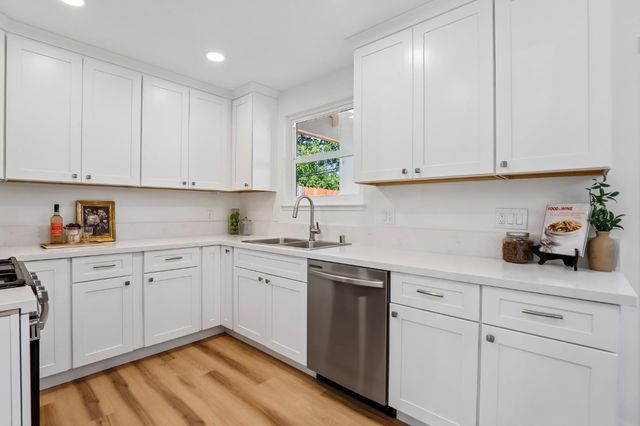 5969 N Haven Dr, North Highlands, CA 95660