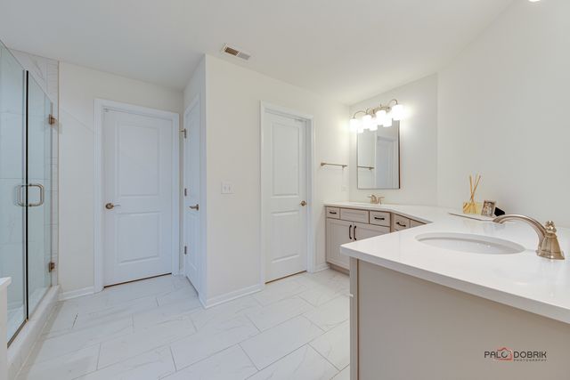 546 Council Circle, Vernon Hills, IL 60061