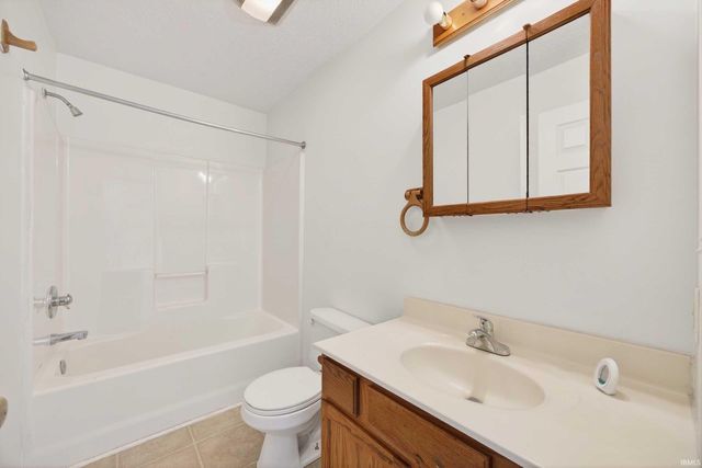 3993 S Cramer Circle, Bloomington, IN 47403