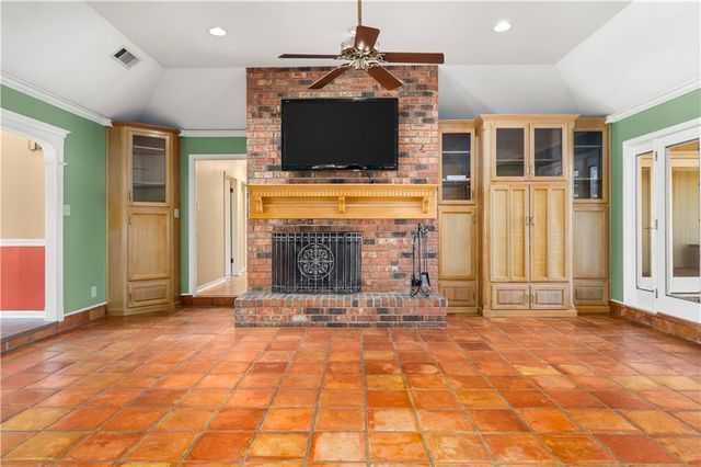 4704 WHITEFIELD Boulevard, Alexandria, LA 71303