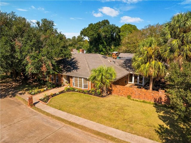 4704 WHITEFIELD Boulevard, Alexandria, LA 71303