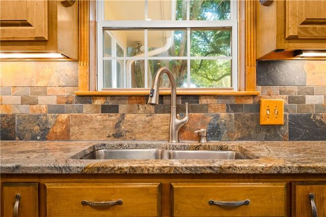 4704 WHITEFIELD Boulevard, Alexandria, LA 71303