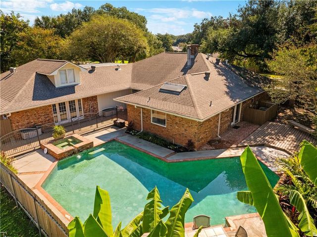 4704 WHITEFIELD Boulevard, Alexandria, LA 71303