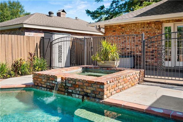 4704 WHITEFIELD Boulevard, Alexandria, LA 71303