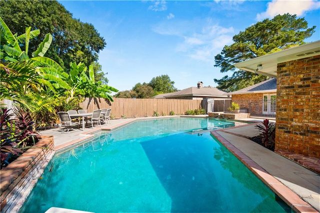 4704 WHITEFIELD Boulevard, Alexandria, LA 71303