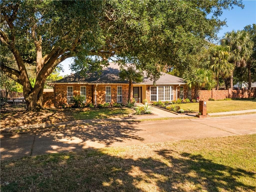 4704 WHITEFIELD Boulevard, Alexandria, LA 71303