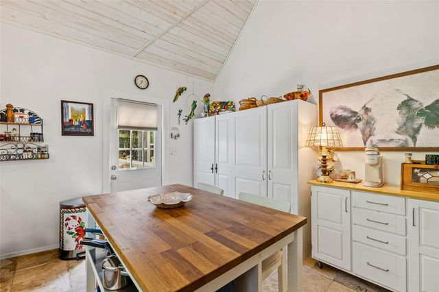 623 N AMELIA AVENUE, Deland, FL 32724