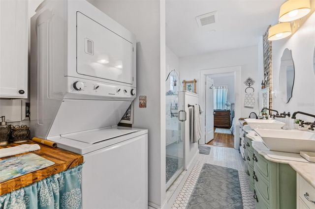 623 N AMELIA AVENUE, Deland, FL 32724