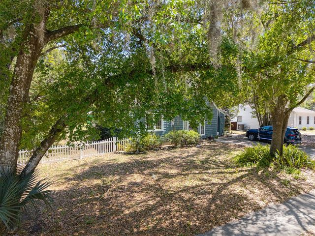623 N AMELIA AVENUE, Deland, FL 32724