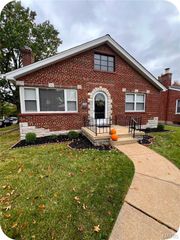 5500 Lindenwood, St Louis, MO 63109
