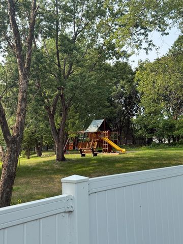812 123rd Lane NW, Coon Rapids, MN 55448