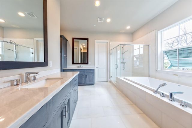 2702 Harvard Street, Houston, TX 77008