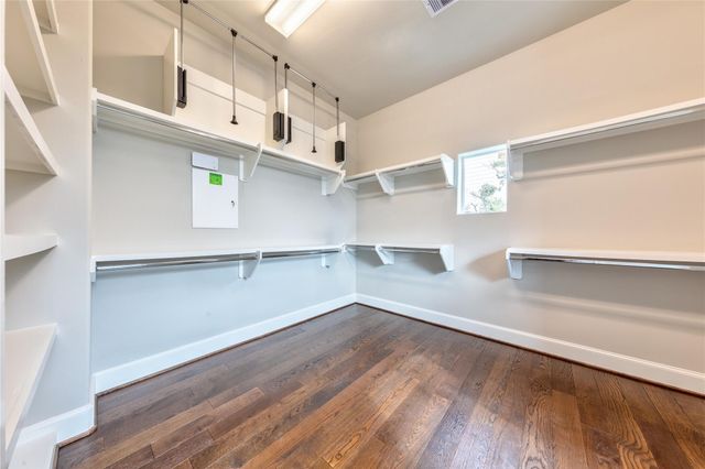 2702 Harvard Street, Houston, TX 77008