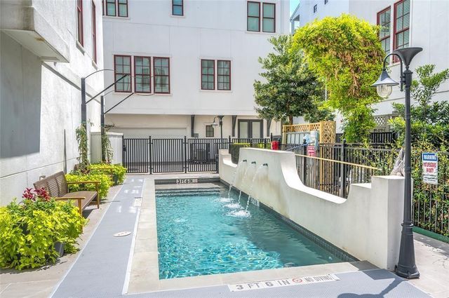 2702 Harvard Street, Houston, TX 77008