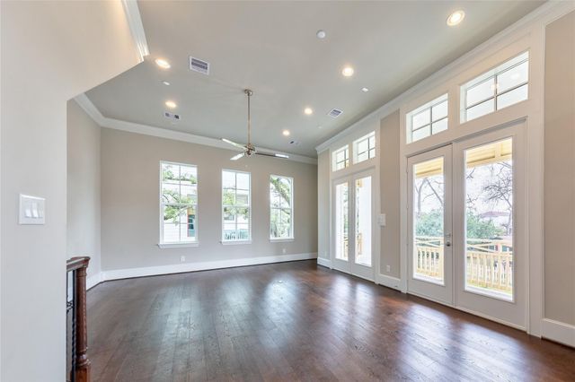 2702 Harvard Street, Houston, TX 77008