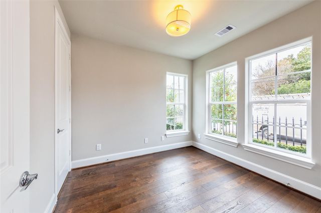 2702 Harvard Street, Houston, TX 77008