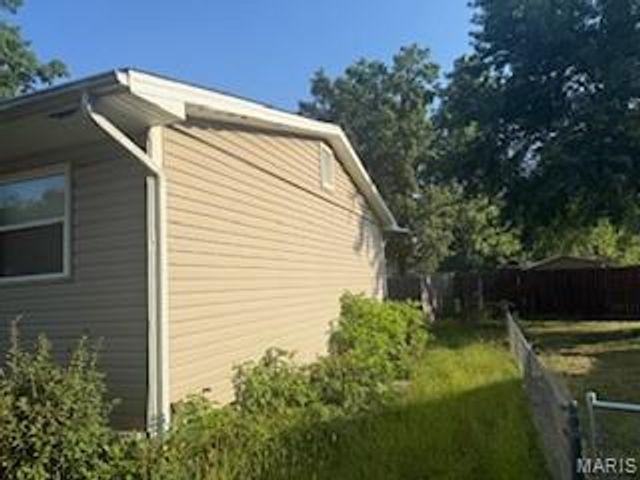 3535 Ridgewood Drive, St Charles, MO 63303
