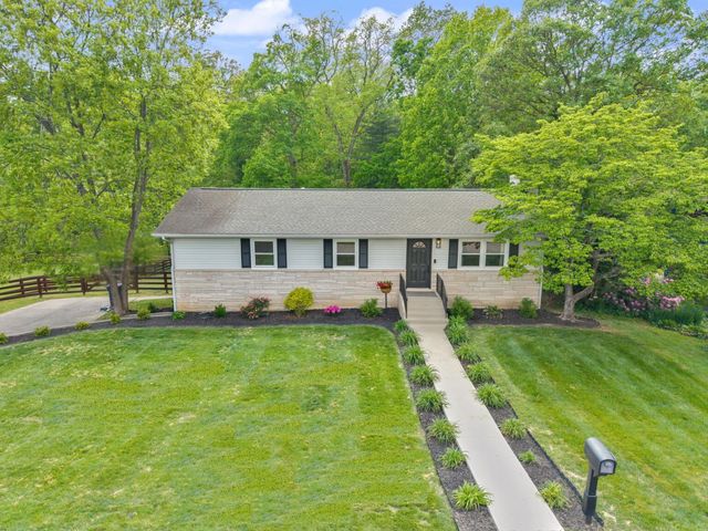 207 Debbie Lane, Corbin, KY 40701