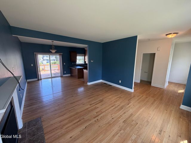 11 Highland View Avenue, East Greenbush, NY 12144