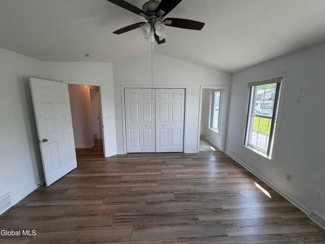 11 Highland View Avenue, East Greenbush, NY 12144